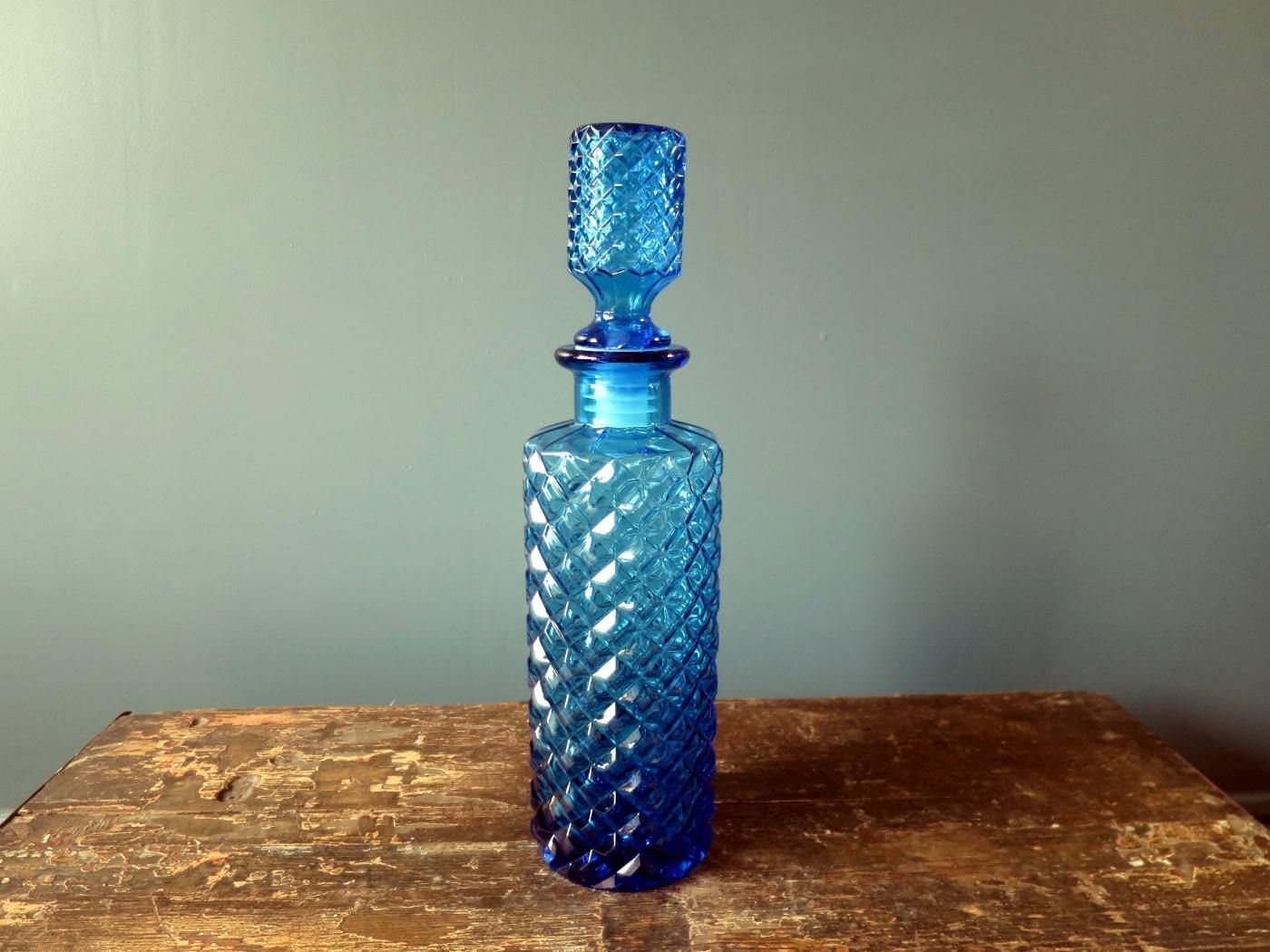 Rossini genie bottle decanter in Empoli glass with stopper in blue harlequin pattern