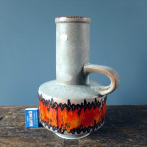Carstens Tonnieshof Keramik West German Pottery vase with heartbeat glaze 1530-30