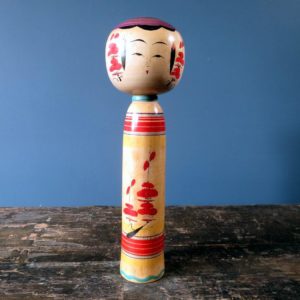 Japanese wooden Kokeshi doll - Yajiro design with blossom design