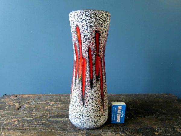 Scheurich Keramik West German Pottery vase with Lora pattern 206-27